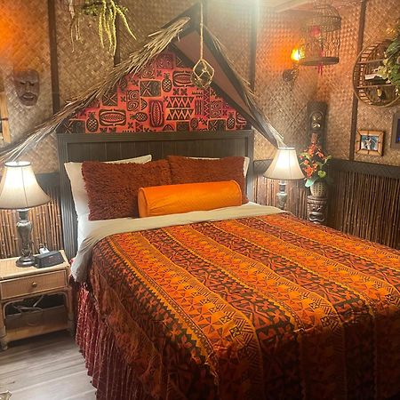 تامبا The Kondo Tiki المظهر الخارجي الصورة