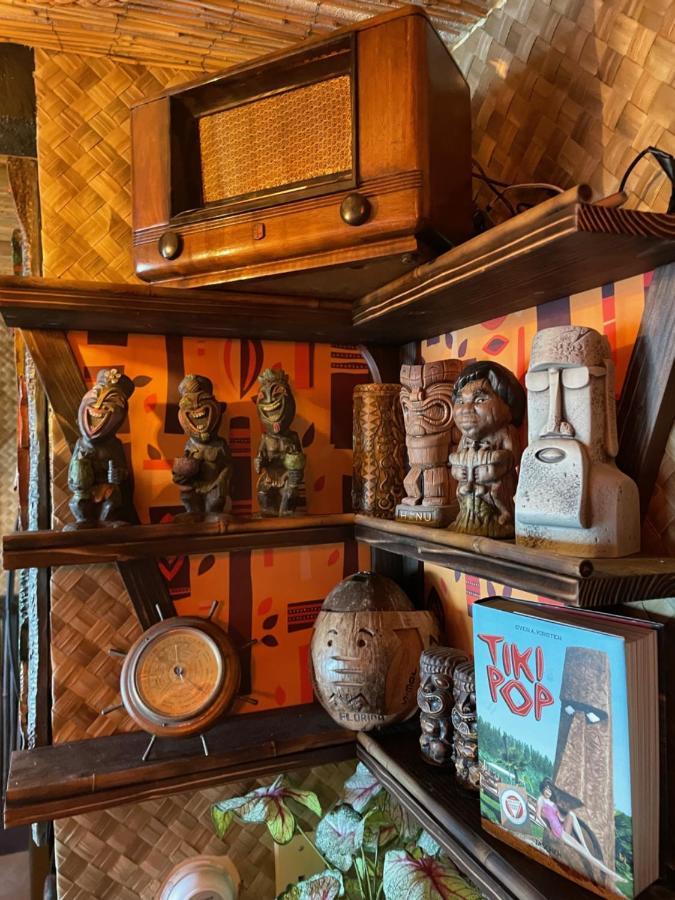 تامبا The Kondo Tiki المظهر الخارجي الصورة