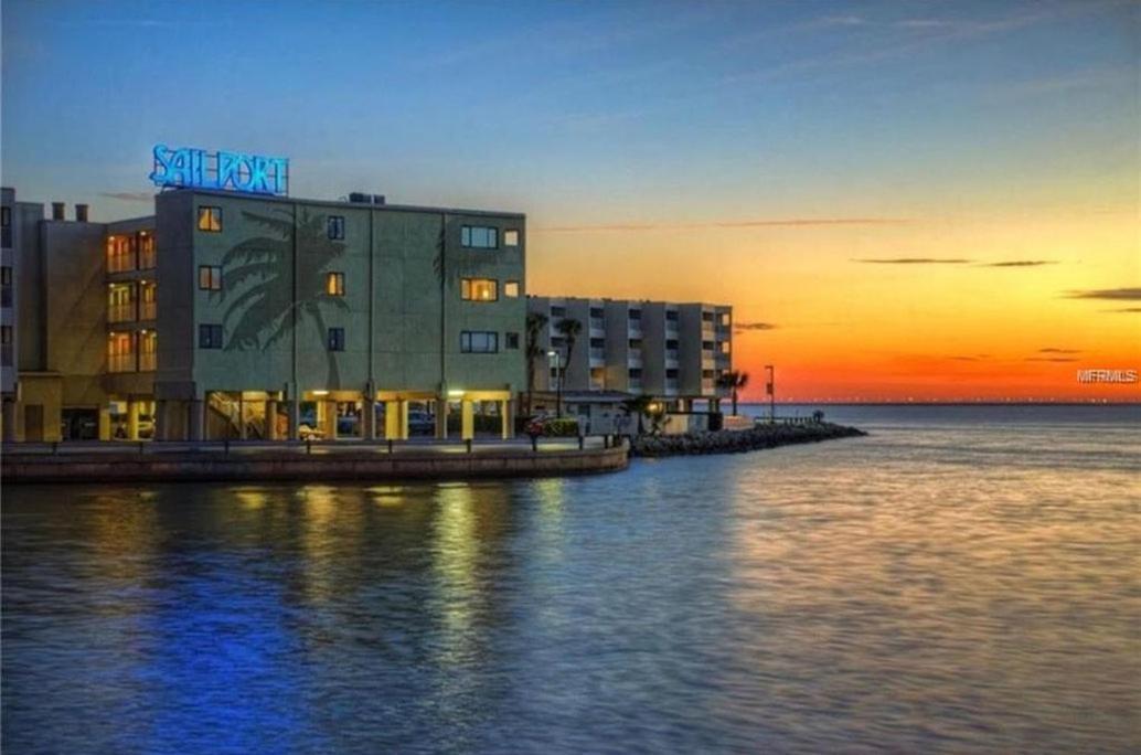 تامبا The Kondo Tiki المظهر الخارجي الصورة
